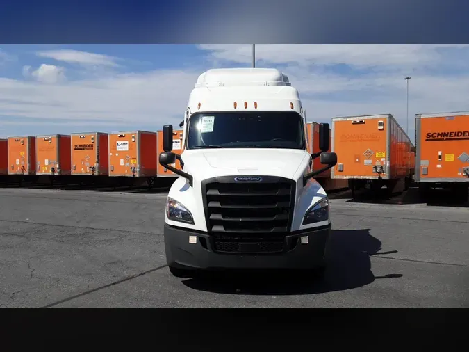 2021 Freightliner Cascadia 126fb8c36bf445830b7c02ac64db1459daa
