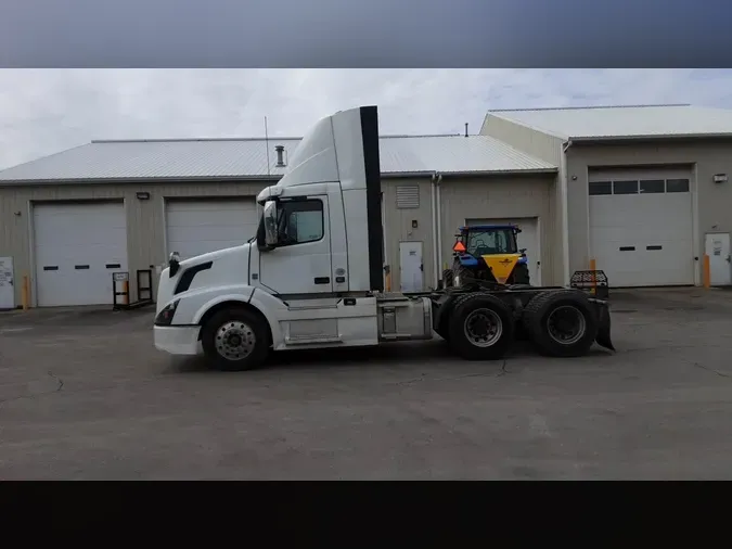 2018 Volvo VNL300