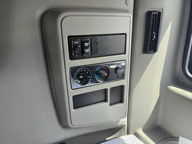 2020 International LT625