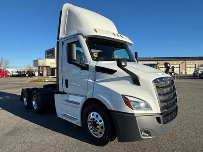 2025 Freightliner PE116DC