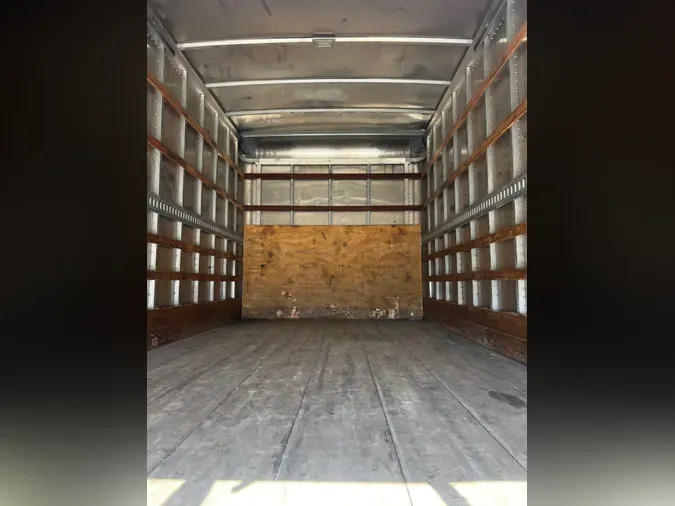 2019 ISUZU NPR HDfb8e2d951d69558f87c1cd48757038f1