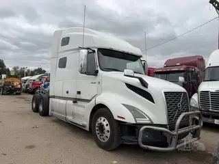 2019 VOLVO VNL64T760