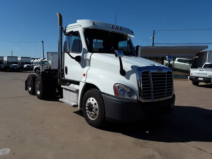 2019 FREIGHTLINER/MERCEDES CASCADIA 125