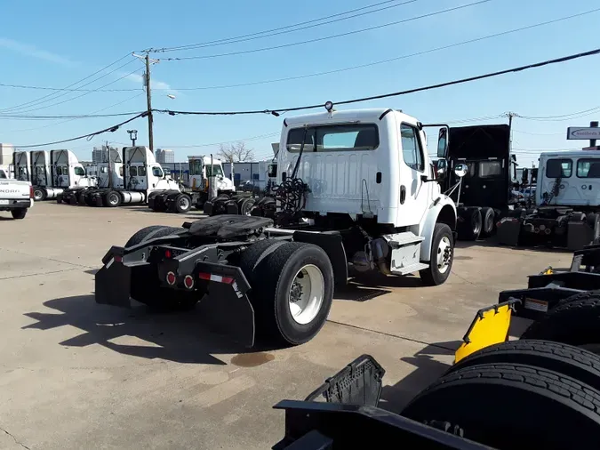 2015 FREIGHTLINER/MERCEDES M2 106