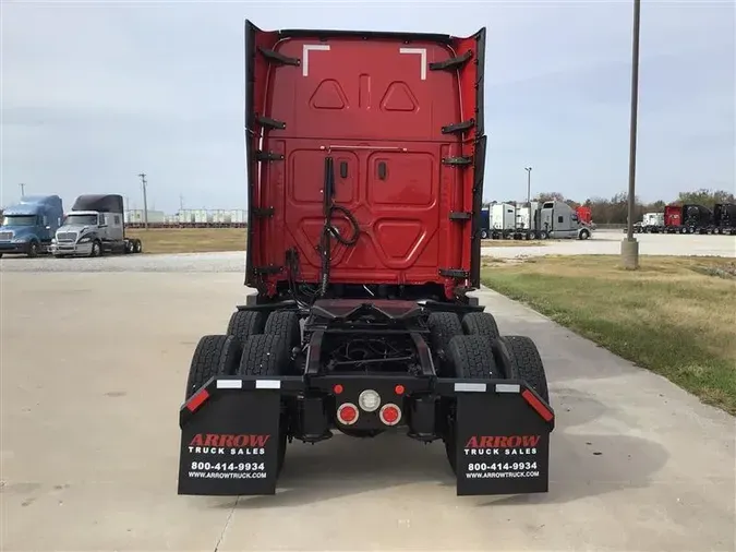 2020 FREIGHTLINER CASCADIA