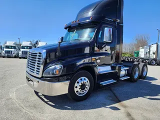 2017 FREIGHTLINER/MERCEDES CASCADIA 125