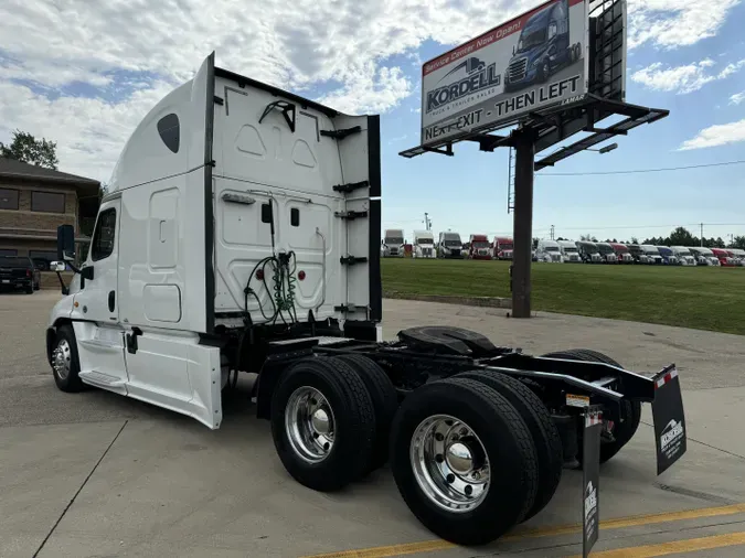 2015 FREIGHTLINER CASCADIA EVOLUTION