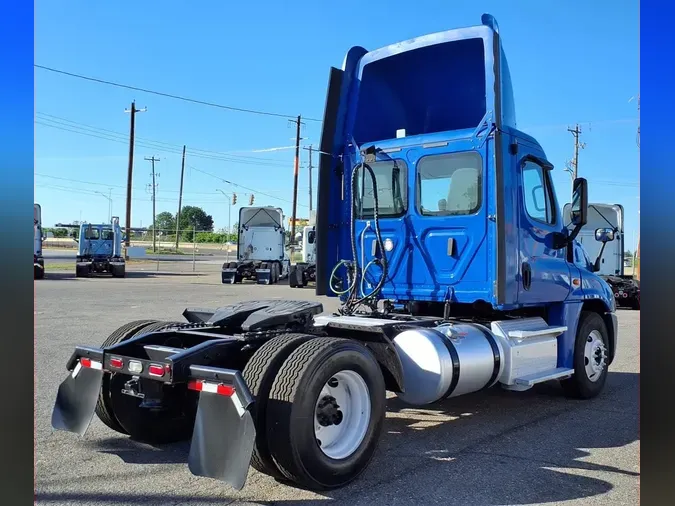2019 FREIGHTLINER/MERCEDES CASCADIAfba18ccba89502985a90c43b46a72f98
