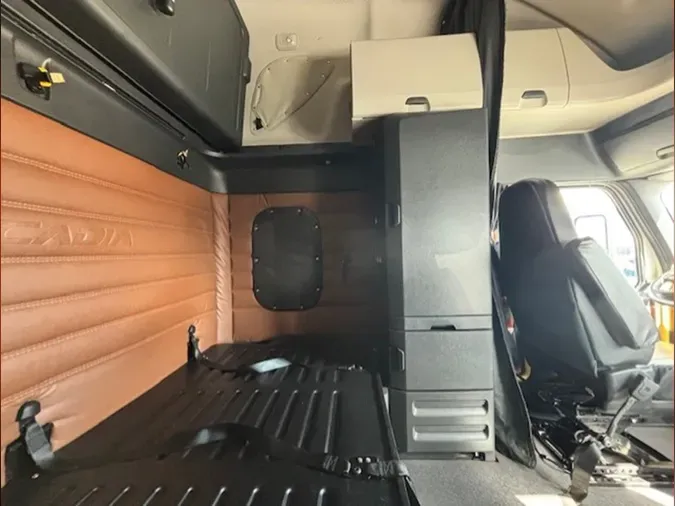 2023 Freightliner Cascadia 126