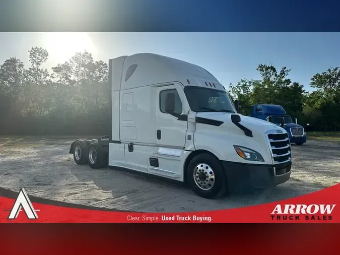 2021 FREIGHTLINER CA126