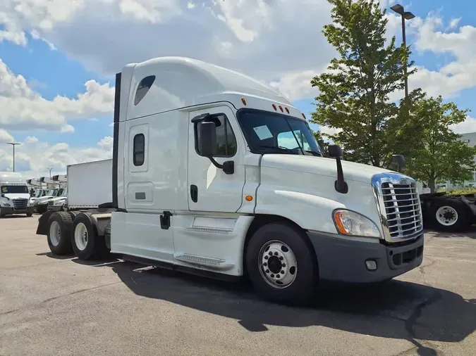 2020 FREIGHTLINER CASCADIA 125