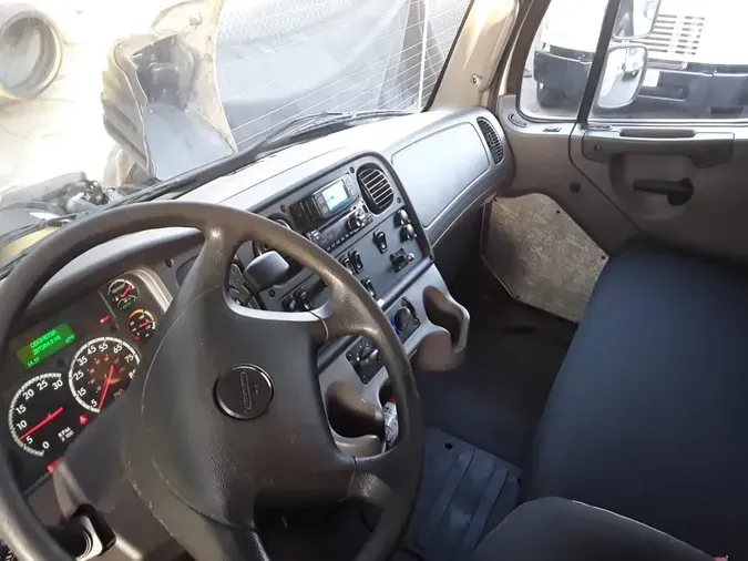 2018 FREIGHTLINER/MERCEDES M2 106