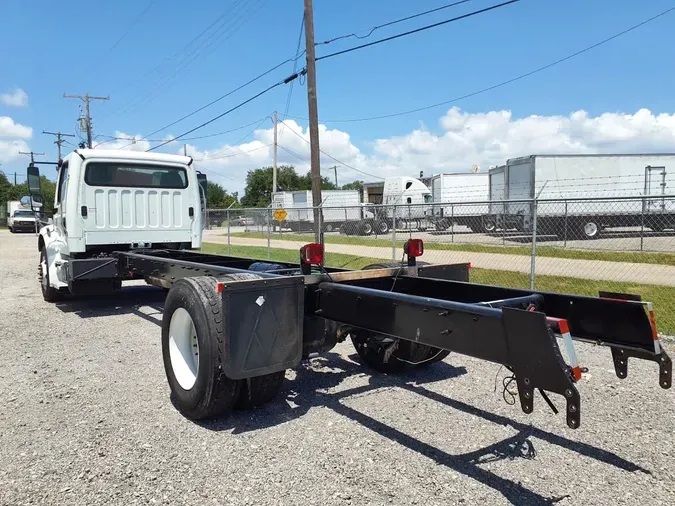 2019 FREIGHTLINER M2 106