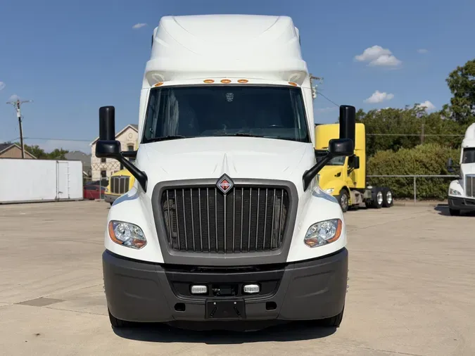 2022 International LT625fba9a0067d202b14eeb91b7a9856f053