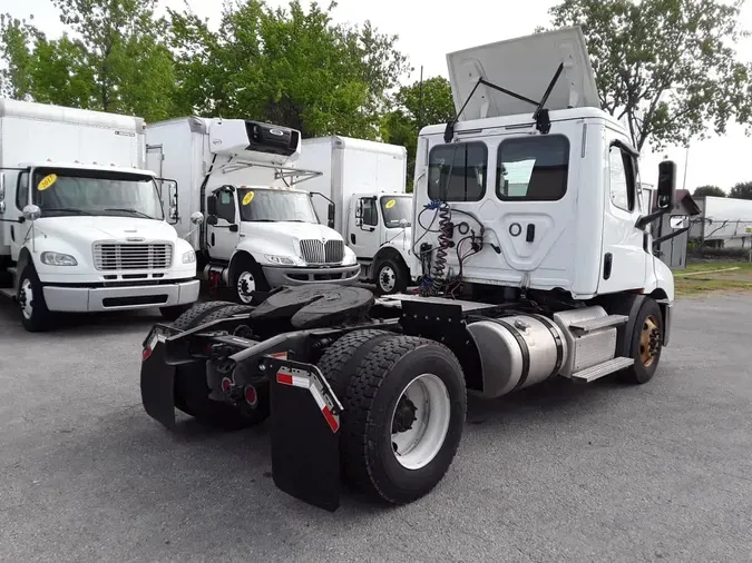 2020 FREIGHTLINER/MERCEDES NEW CASCADIA 116fbaa96fa6d14e481db37ef7792a04c9f