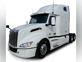 2022 Peterbilt 579
