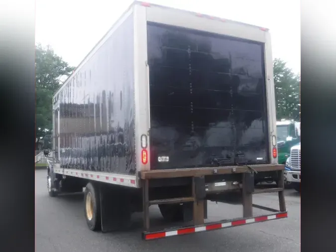 2017 FREIGHTLINER M2 106