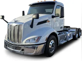 2023 Peterbilt 579