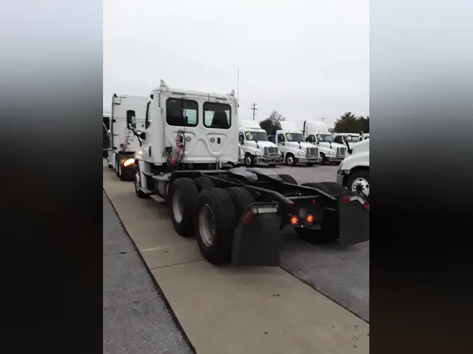 2018 FREIGHTLINER/MERCEDES CASCADIA 125