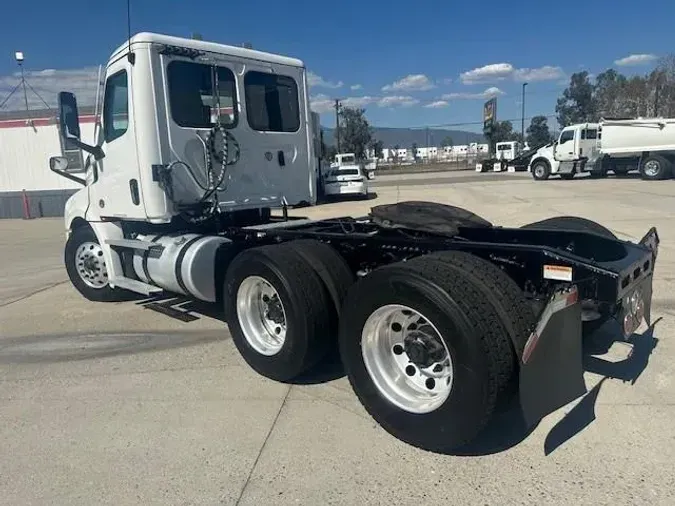 2023 Freightliner Cascadiafbb4a2ec0eb68093f62fea3ab095defe