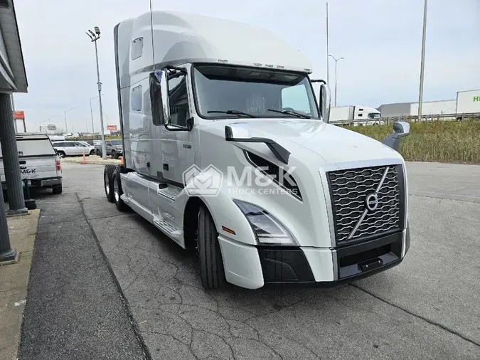 2020 VOLVO VNL64T760