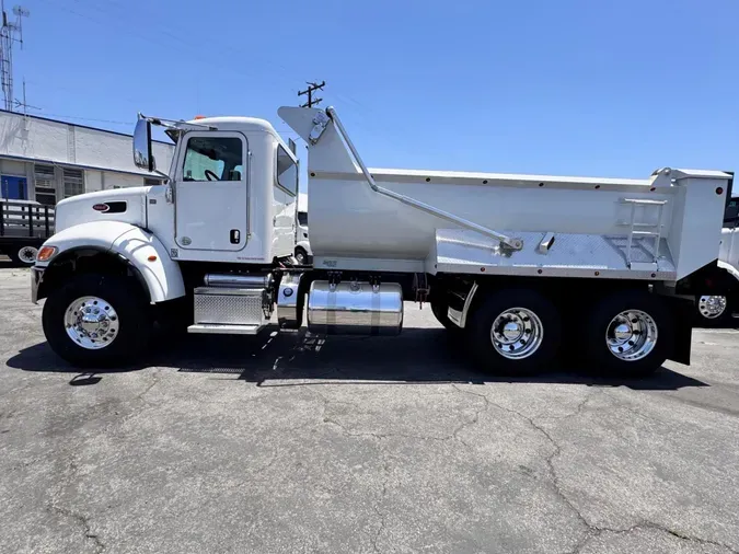 2021 Peterbilt 348
