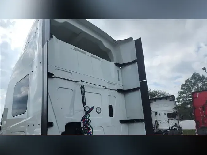 2022 INTERNATIONAL LT