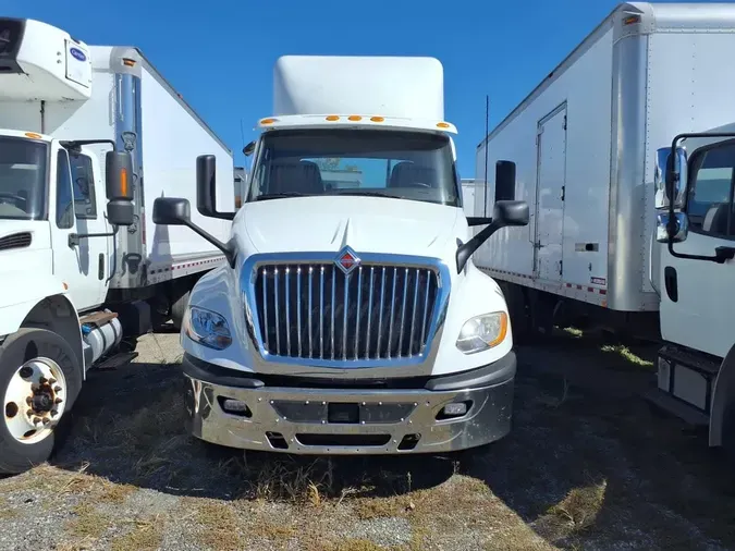 2019 NAVISTAR INTERNATIONAL LT625 DAYCAB T/A