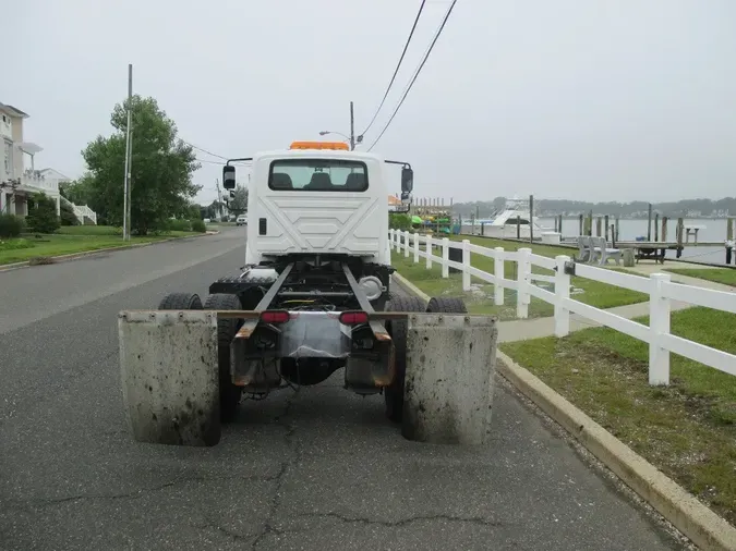 2019 INTERNATIONAL 4300
