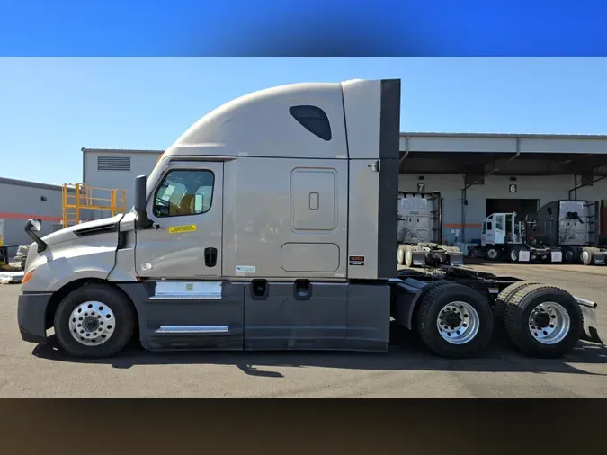 2022 Freightliner Cascadia