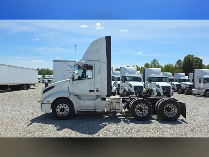 2019 Volvo VNL300