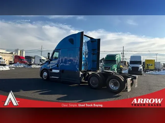 2022 FREIGHTLINER CA126