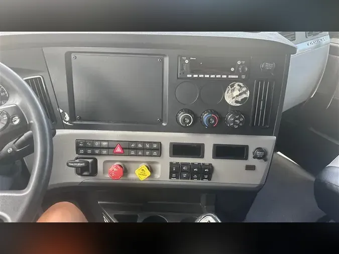 2022 FREIGHTLINER CA126