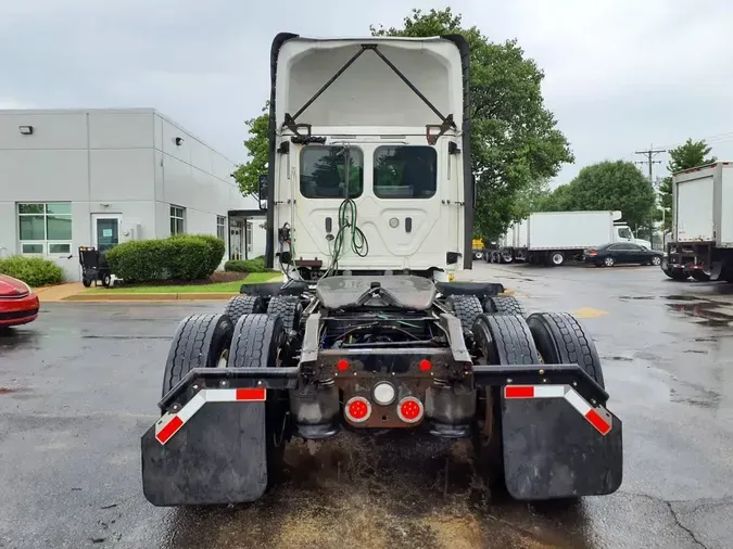 2018 FREIGHTLINER CASCADIA 113" DAYCAB