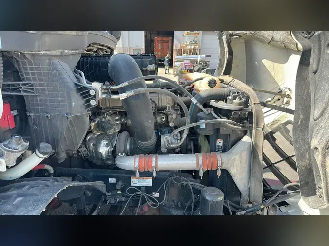 2022 Freightliner Cascadia 126