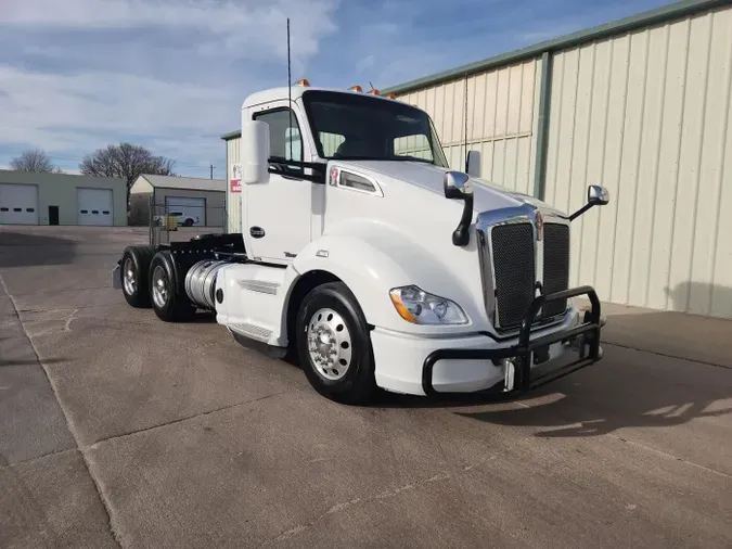 2020 Kenworth T680