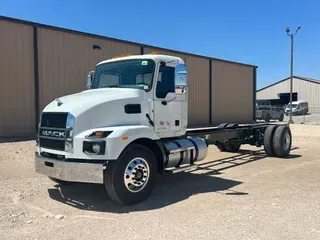 2025 MACK MD74