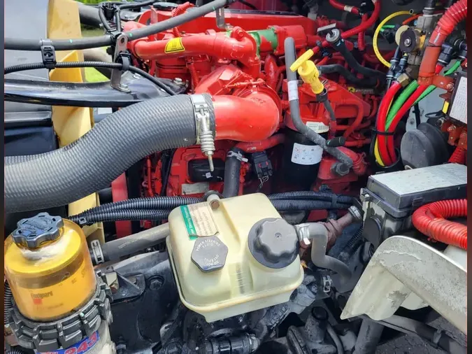 2017 FREIGHTLINER M2 106