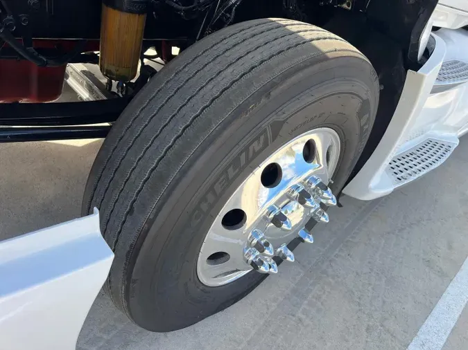 2022 Kenworth T680