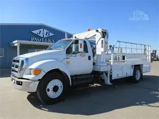 2013 FORD F750 XLT SD