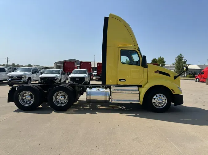2023 Peterbilt 579fbe2d54e23dda3727f74886803db31ae