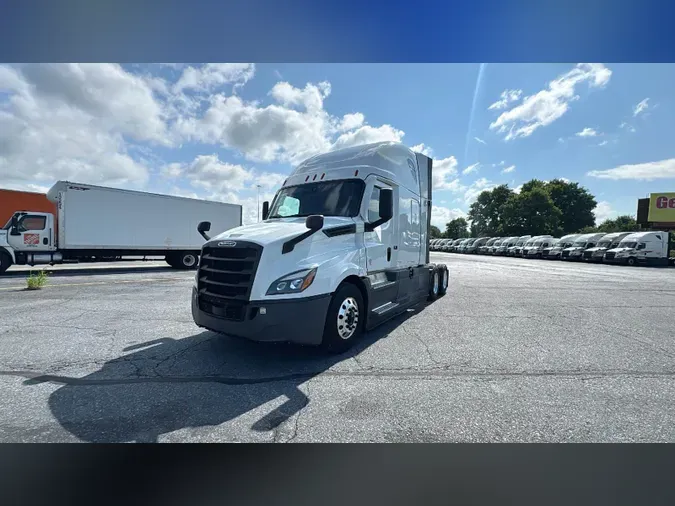 2023 Freightliner Cascadia 126