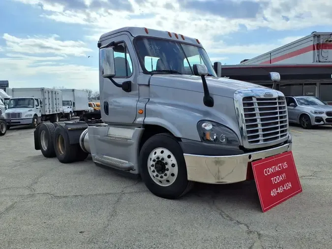 2020 FREIGHTLINER/MERCEDES CASCADIA 125