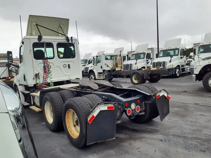 2019 FREIGHTLINER/MERCEDES CASCADIA