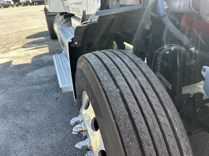 2022 Peterbilt 579fbeb50fe781a91786ad6cd01b807f182