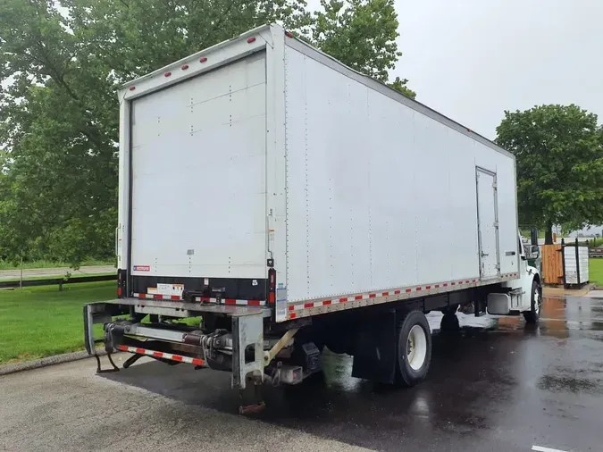 2018 FREIGHTLINER M2 106