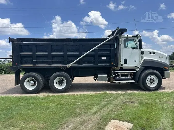 2013 CATERPILLAR CT660S