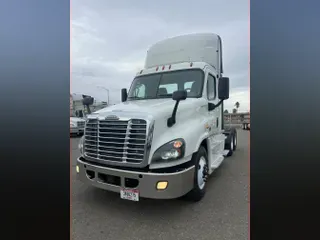 2018 FREIGHTLINER/MERCEDES CASCADIA 125