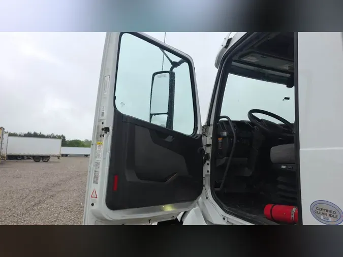 2020 Volvo VNL300fbf6c7be31cdd347f741c68a5008eae8