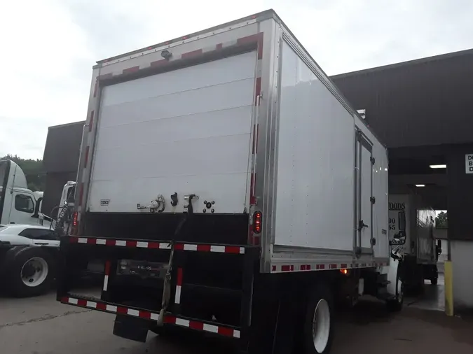 2019 FREIGHTLINER M2 106